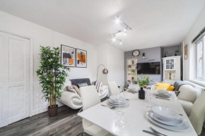 Stylish - Spacious 3BR Getaway